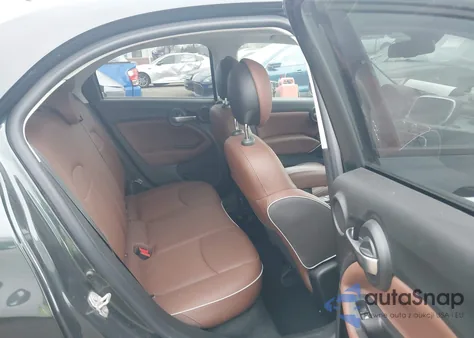 2020 Fiat 500X Trekking Awd z USA, uszkodzony, nr VIN ZFBNFYB14LP856750